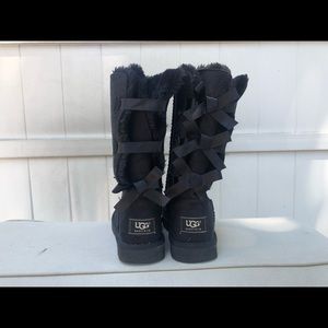 Black bailey bow women’s ugg boots